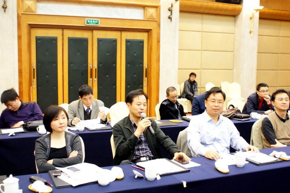 宁波市经济和信息化委员会网络与通信管理处处长费建华在发言